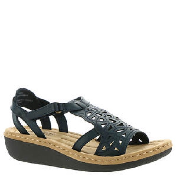 white mountain sandals on sale